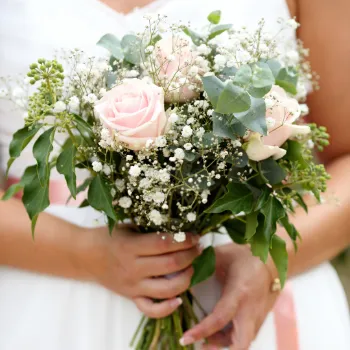 arranjo flores simple para noiva